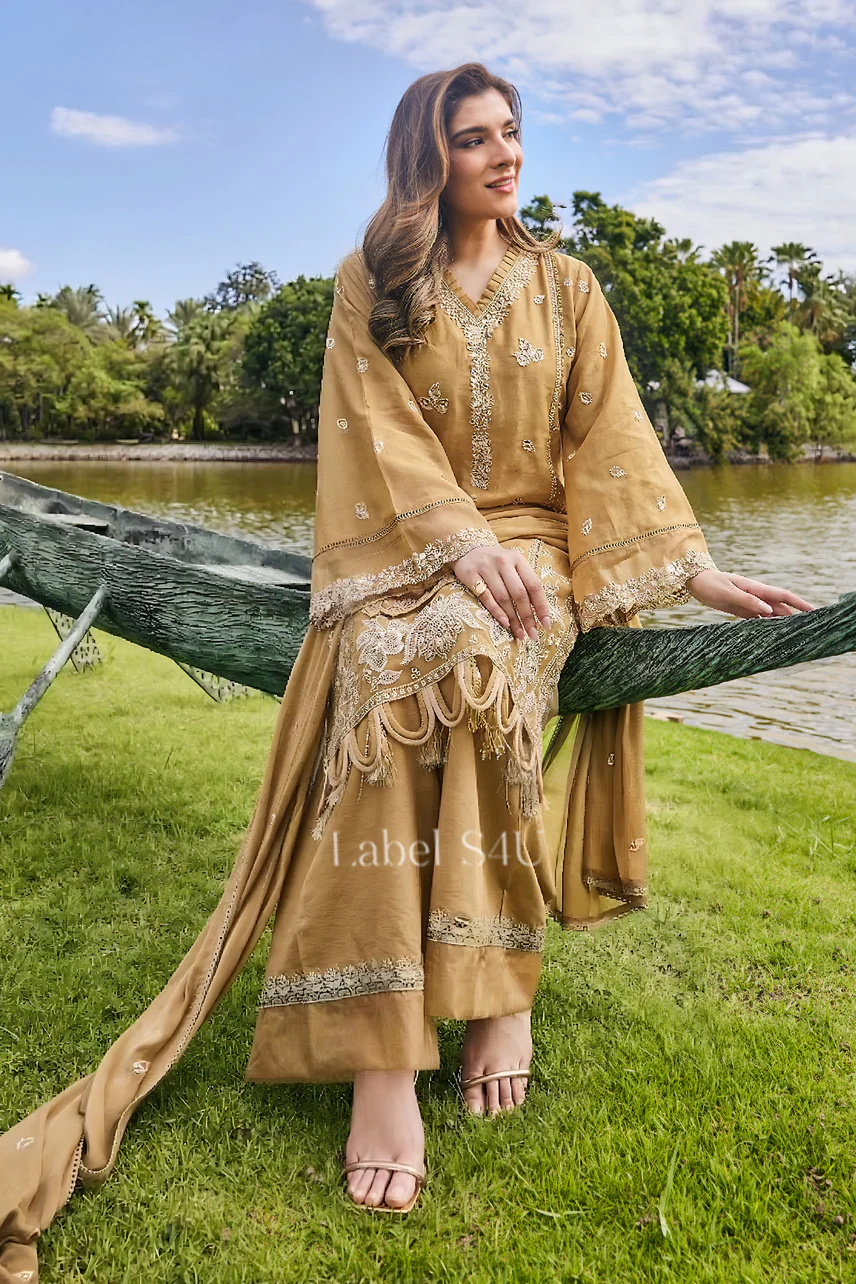 Mehfil-e-Olive Cotton Embroidered Suit Set - Image 3