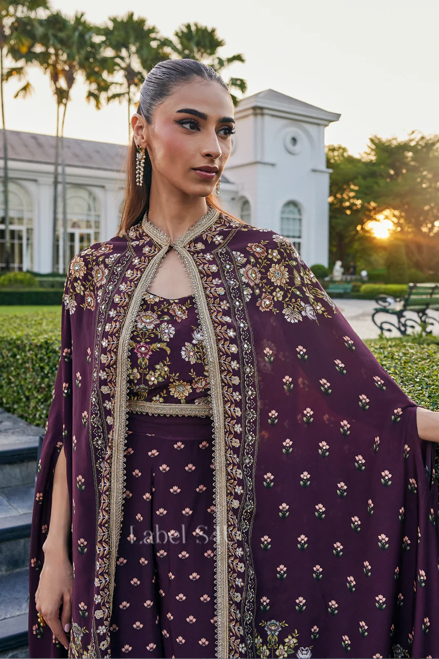 Noor-e-Naz Wine Printed-Cape Set - Image 3