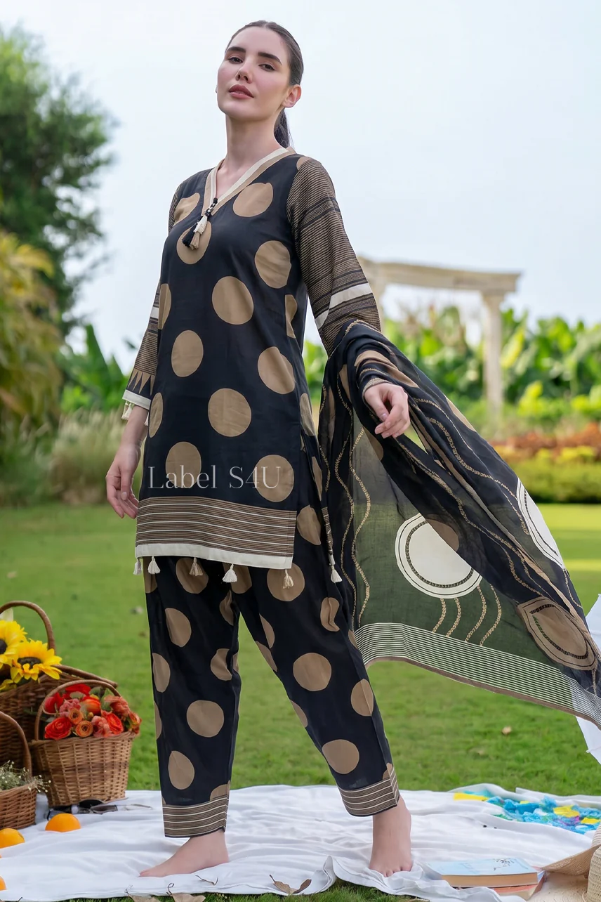 Noor Polka Dot Farshi Salwar Set - Image 3
