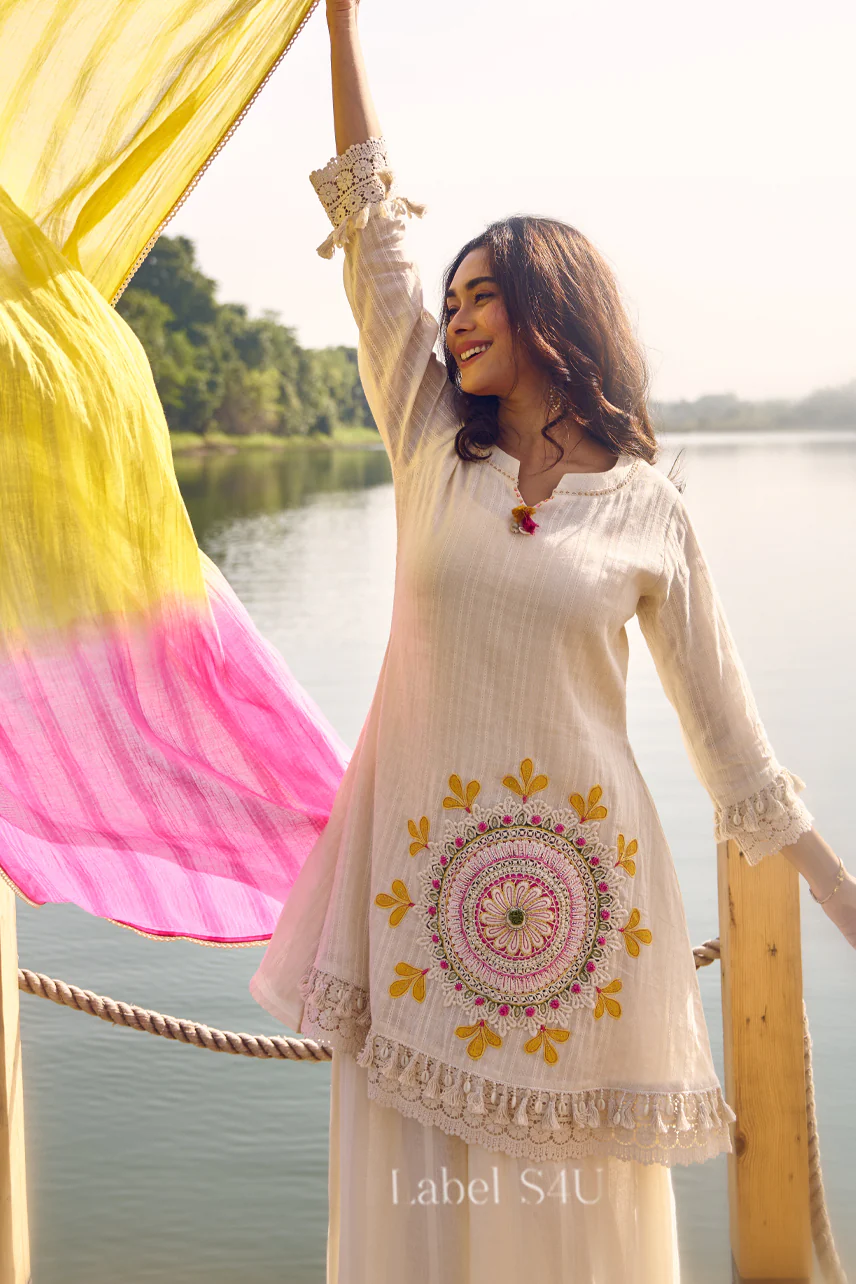 Off-White Phoolkari Motif-Sharara Set - Image 2