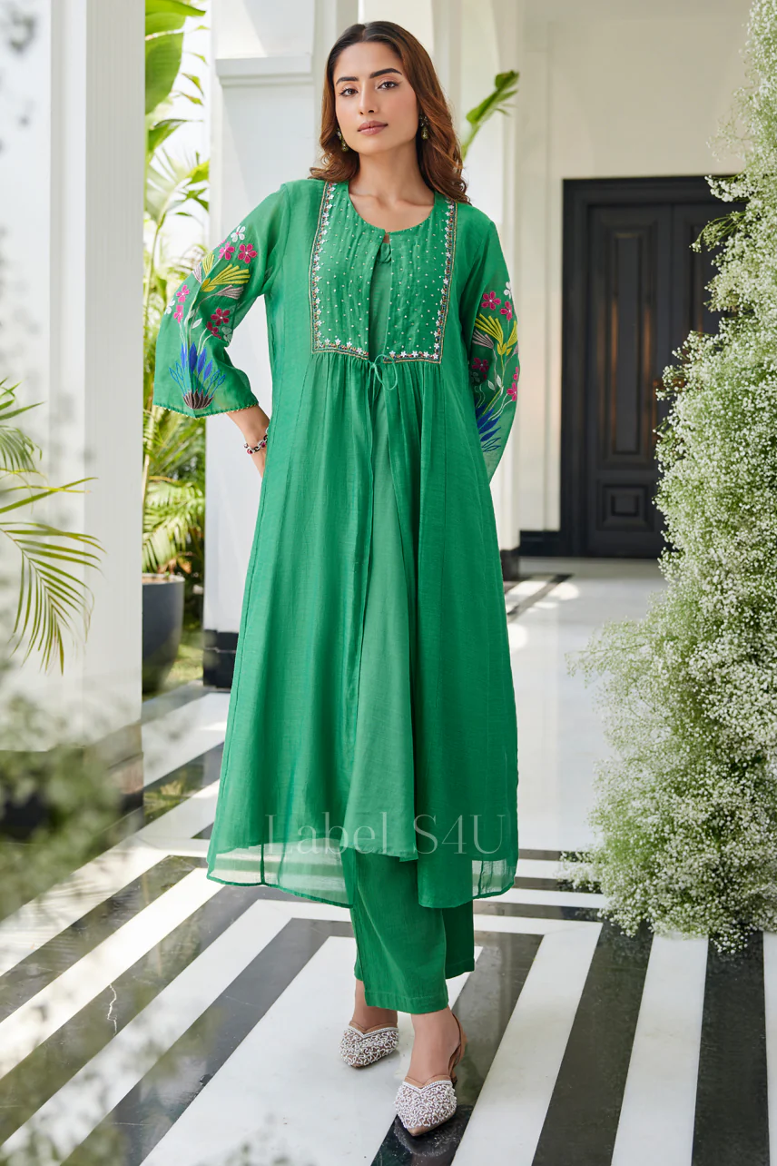 Sajda in Style-Suit Set - Image 3