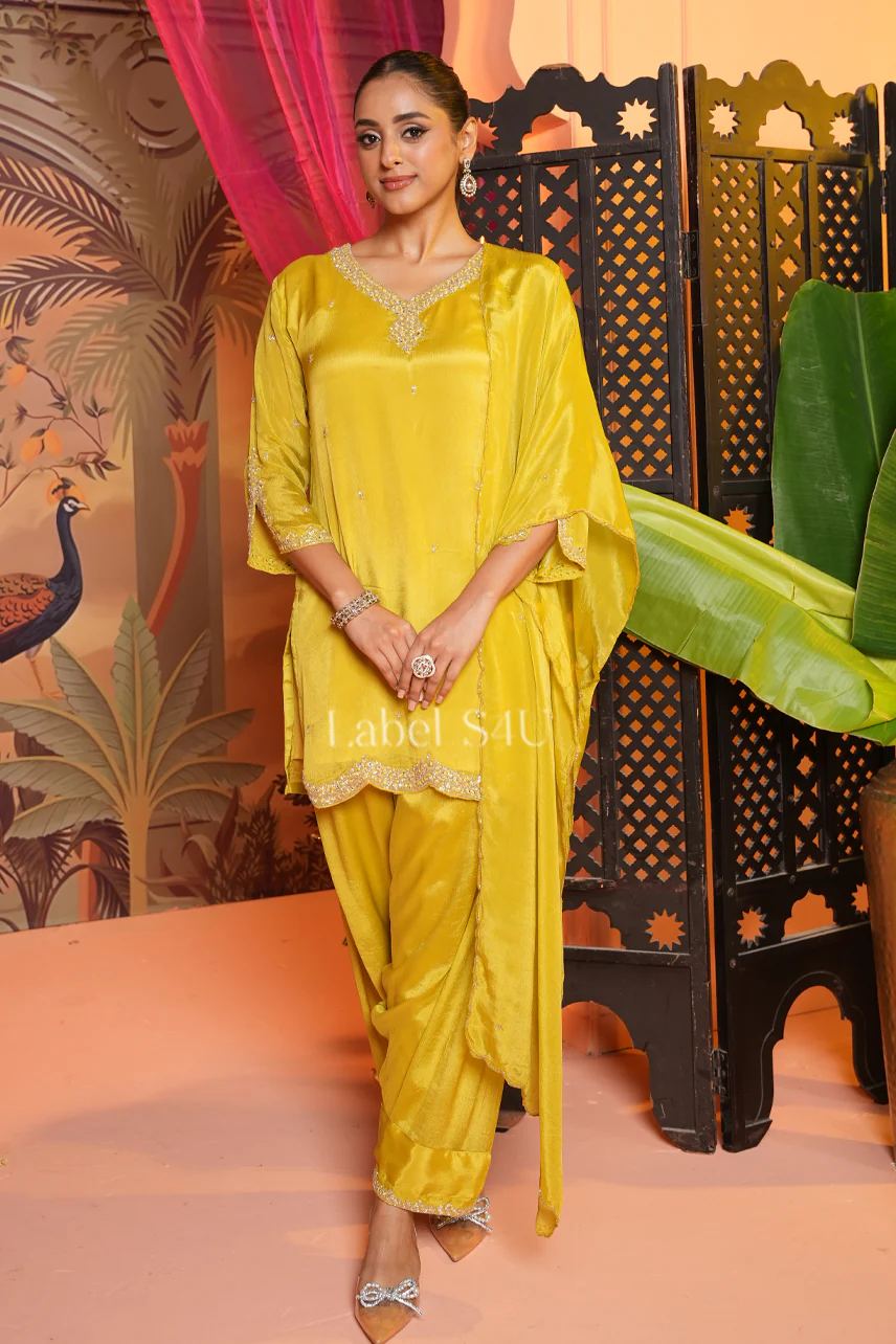 Sunehri Adaa-Suit Set