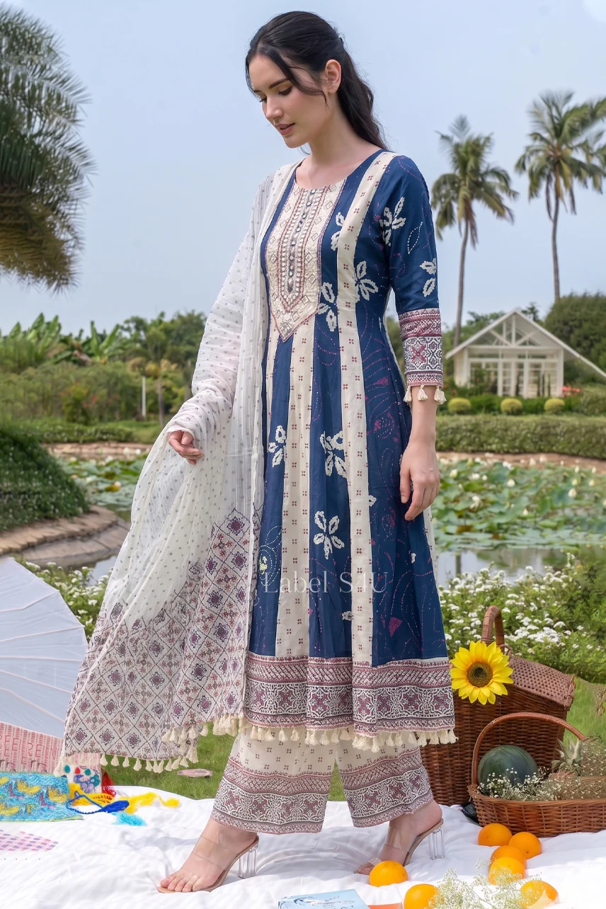 Verona Printed Tassel Anarkali Set - Image 3